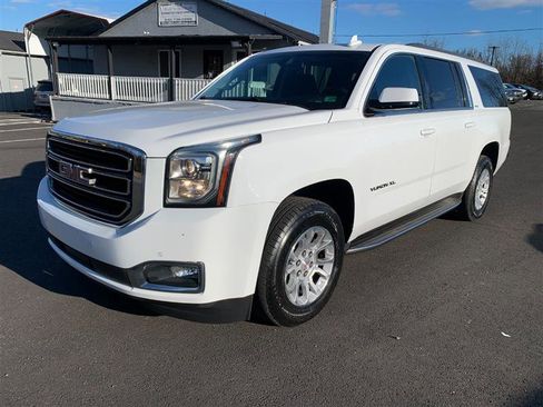 Used 2017 GMC Yukon XL SLE w/ HD Trailering Package image 10