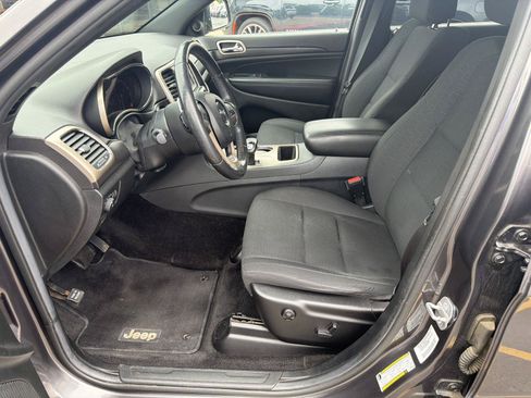 Used 2014 Jeep Grand Cherokee Laredo w/ Quick Order Package 23E AWD/4WD image 11