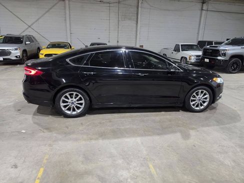 Used 2017 Ford Fusion SE w/ Fusion SE Technology Package FWD image 14