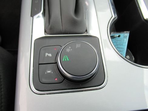 Certified 2024 Chevrolet Blazer LT w/ Convenience Package FWD image 25