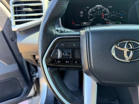 Used 2022 Toyota Tundra Platinum w/ Advanced Package AWD/4WD image 18