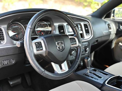 Used 2011 Dodge Charger SE w/ Connectivity Group RWD image 15