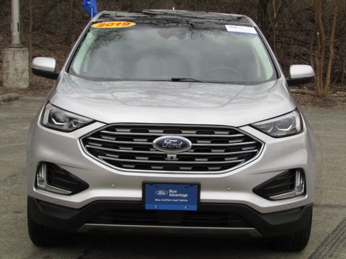 Certified 2019 Ford Edge Titanium w/ Equipment Group 301A image 7