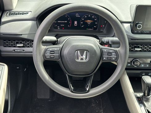 Used 2024 Honda Accord EX image 18