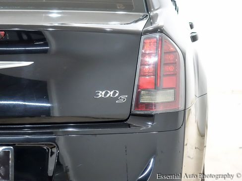 Used 2014 Chrysler 300 S image 8