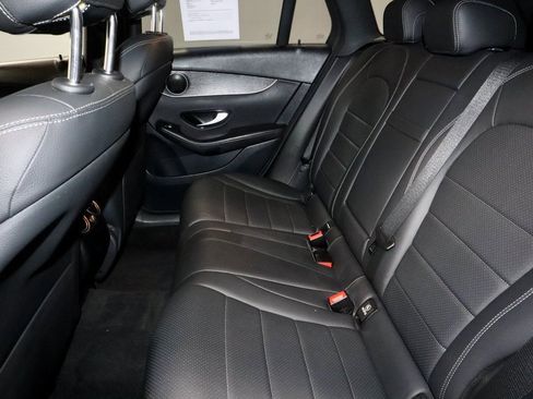 Used 2020 Mercedes-Benz GLC 300 4MATIC image 22