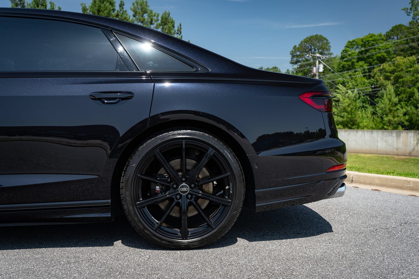 Used 2024 Audi S8 AWD/4WD image 17