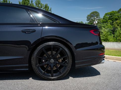 Used 2024 Audi S8 AWD/4WD image 17