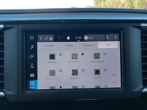 Used 2023 Chrysler Voyager LX FWD image 18