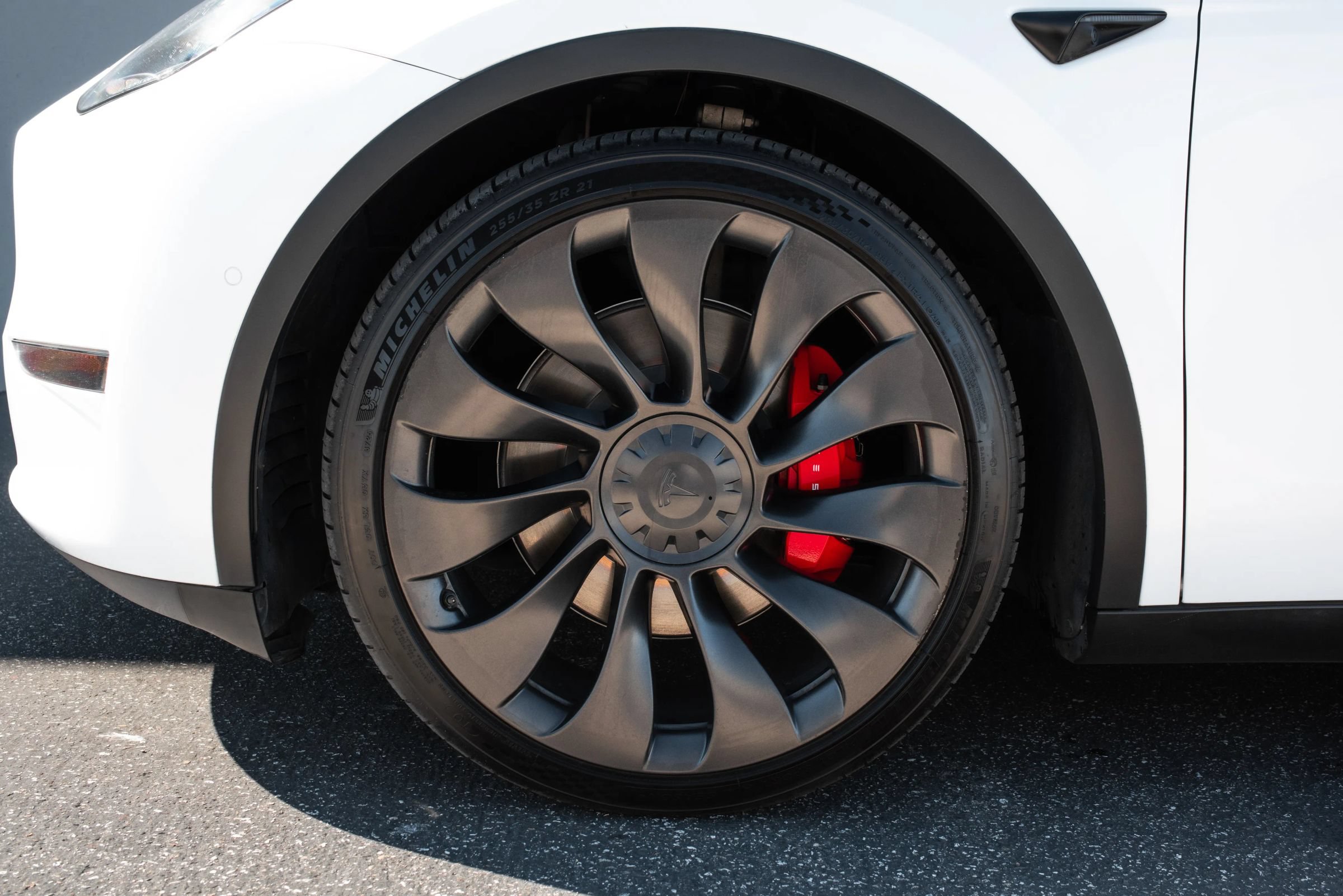 Used 2022 Tesla Model Y Performance AWD/4WD image 36
