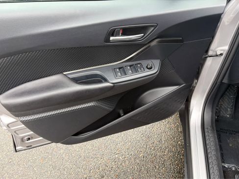 Used 2019 Toyota C-HR LE FWD image 20