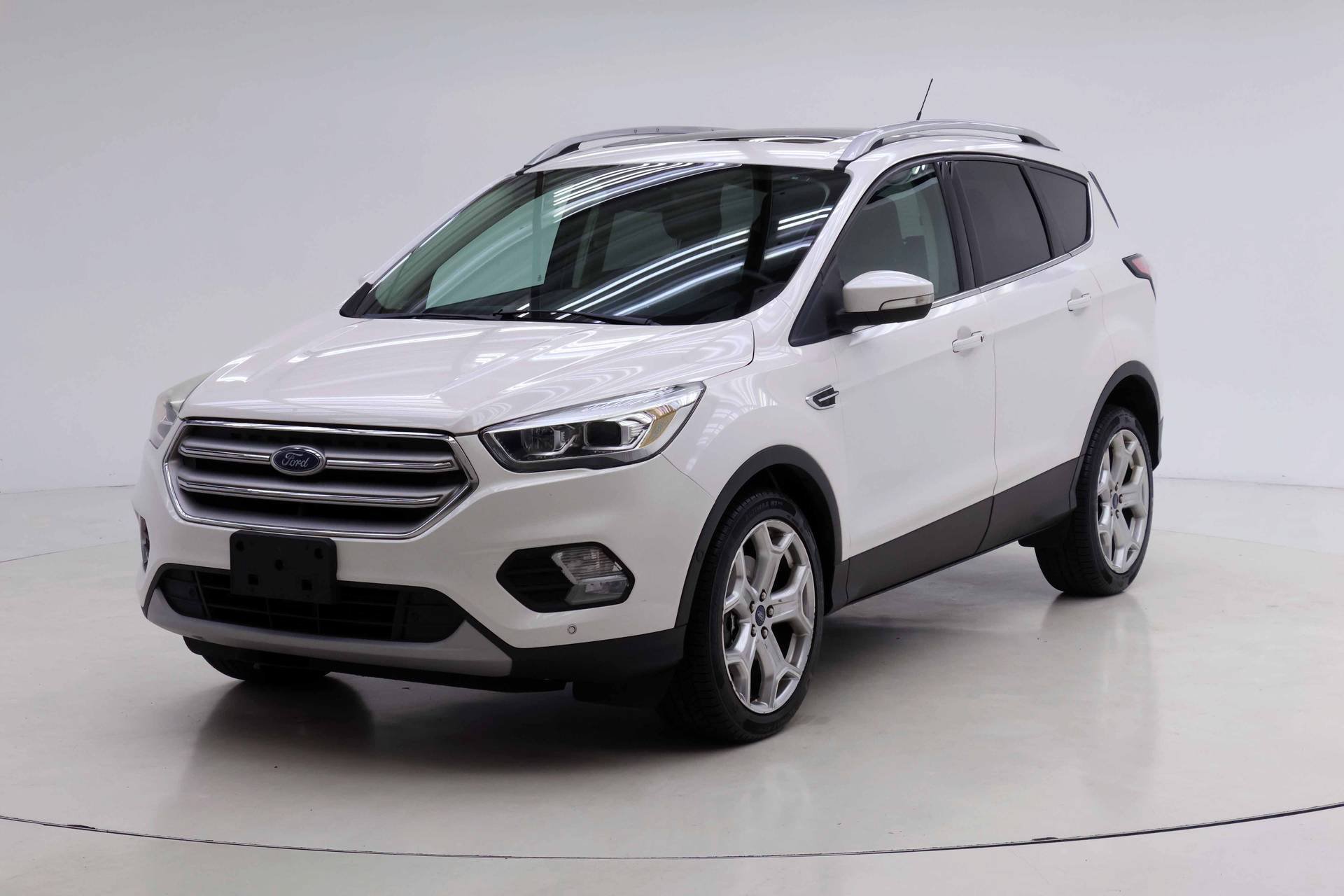 Used 2018 Ford Escape Titanium AWD/4WD image 1