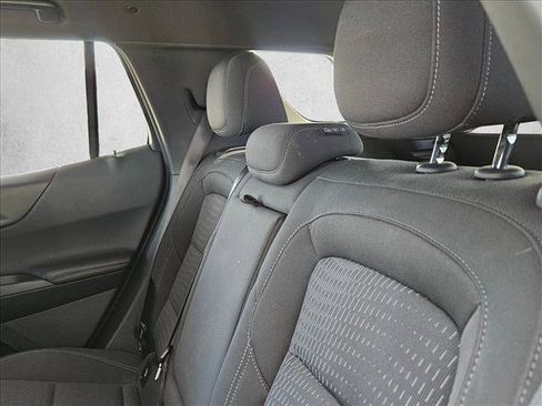 Used 2025 Chevrolet Equinox LT w/ Safety and Technology Package FWD image 15