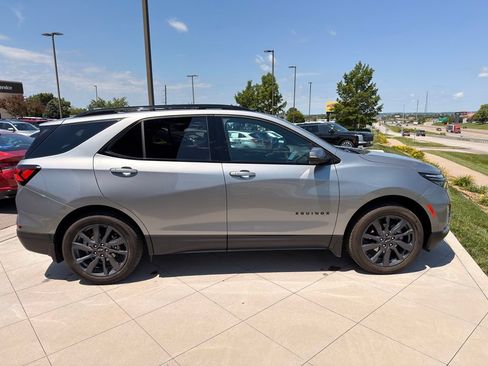 Used 2023 Chevrolet Equinox RS w/ RS Leather Package AWD/4WD image 10