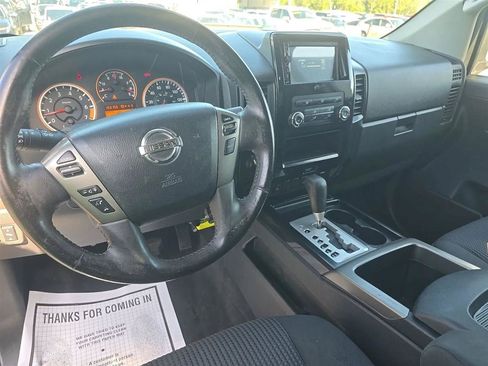 Used 2013 Nissan Titan SV w/ SV Premium Utility Pkg AWD/4WD image 11