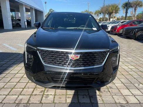 Certified 2025 Cadillac XT4 Premium Luxury FWD image 3
