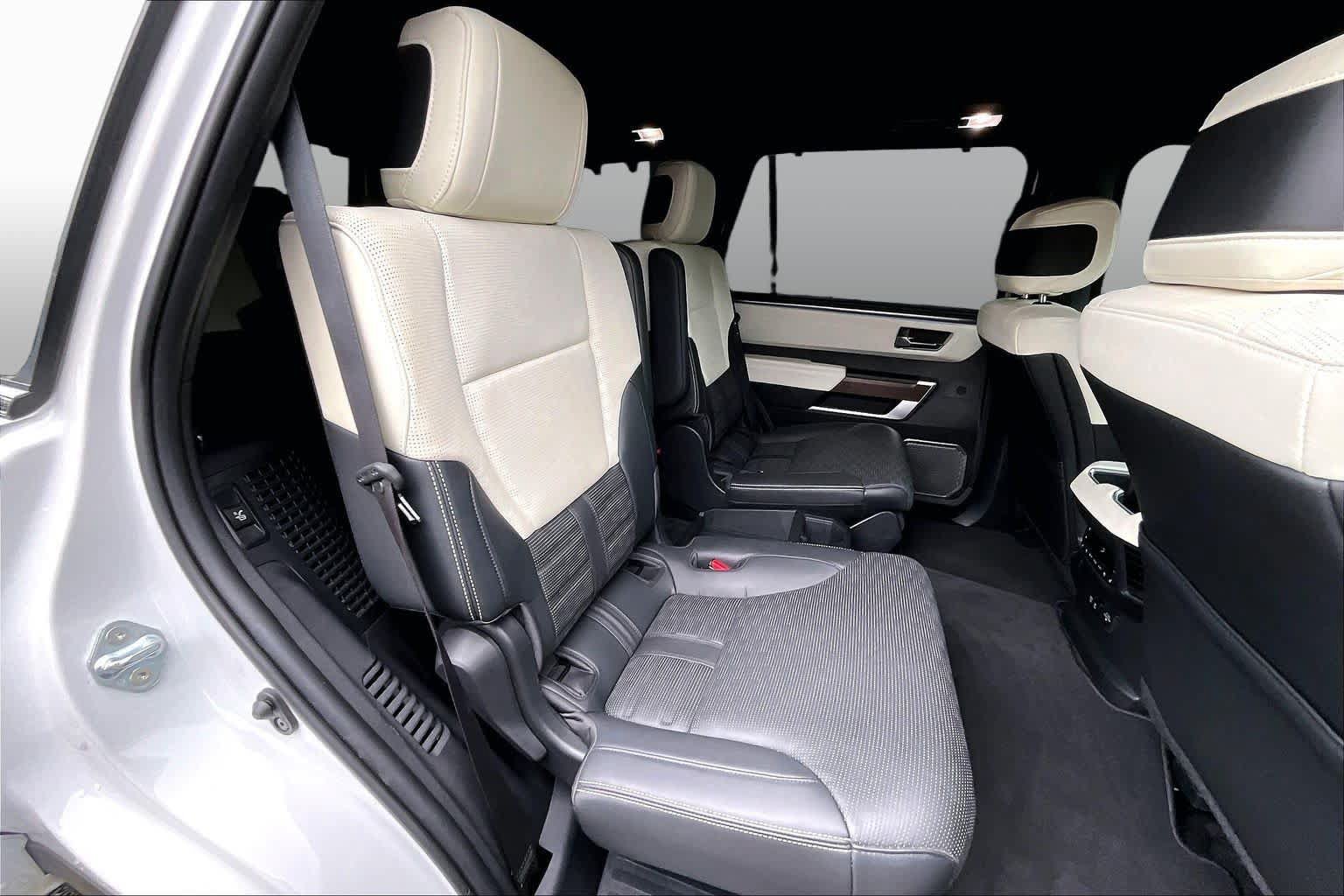 Used 2024 Toyota Sequoia Capstone AWD/4WD image 22
