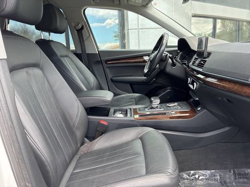 Used 2019 Audi Q5 2.0T Premium AWD/4WD image 13