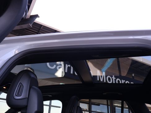 Used 2026 Mercedes-Benz GLC 300 4MATIC image 15