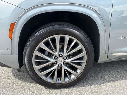 Used 2025 Buick Enclave Avenir w/ Super Cruise Package image 8