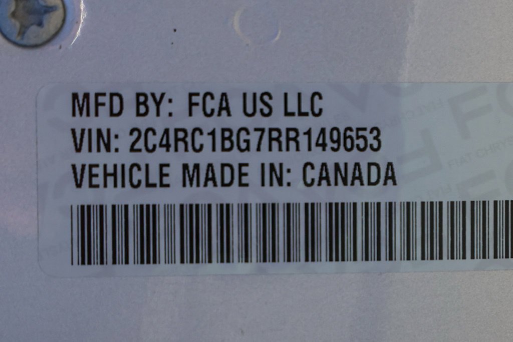 Used 2024 Chrysler Pacifica Touring-L FWD image 32