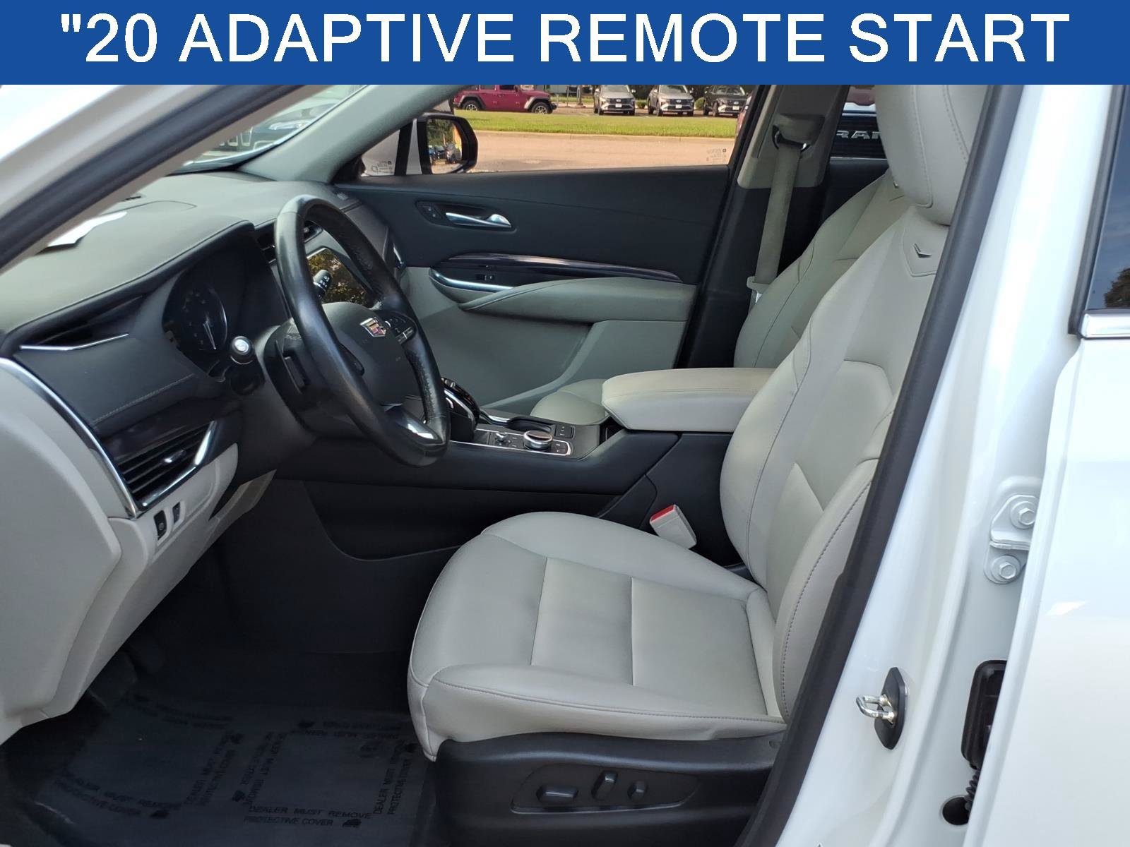Used 2023 Cadillac XT4 Luxury w/ Cold Weather Package AWD/4WD image 11