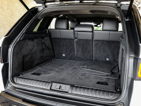 Used 2018 Land Rover Range Rover Sport SE AWD/4WD image 52