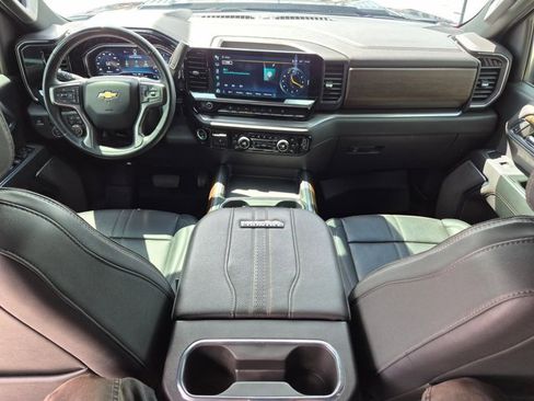 Used 2024 Chevrolet Silverado 3500 High Country w/ Technology Package AWD/4WD image 18