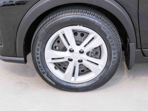 Used 2025 Nissan Kicks Play S FWD image 10
