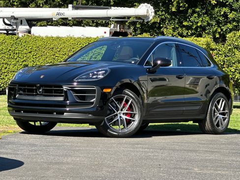 New 2026 Porsche Macan S AWD/4WD image 1