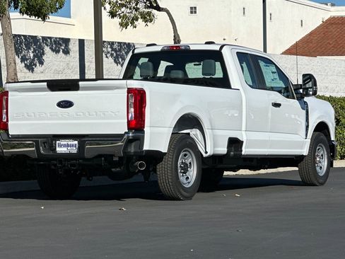 New 2026 Ford F250 XL w/ XL Chrome Package image 4