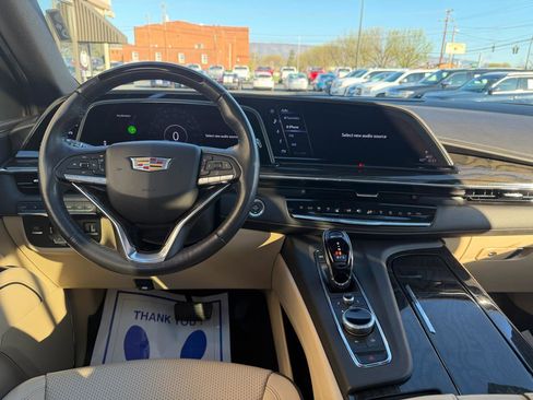 Used 2024 Cadillac Escalade ESV Premium Luxury w/ Performance Package image 13