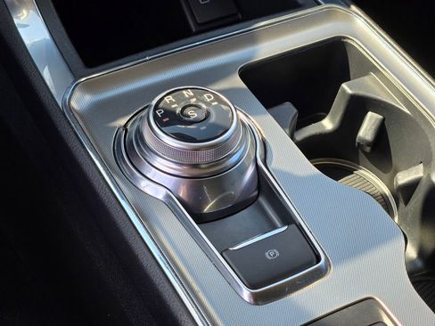 Used 2022 Ford Edge Titanium image 38