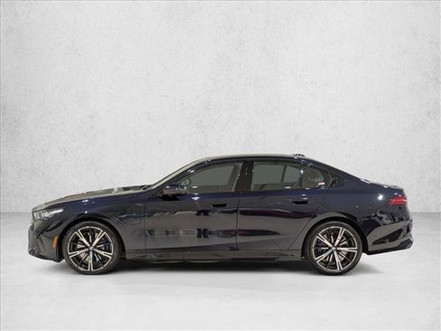 Used 2026 BMW 550e xDrive image 9