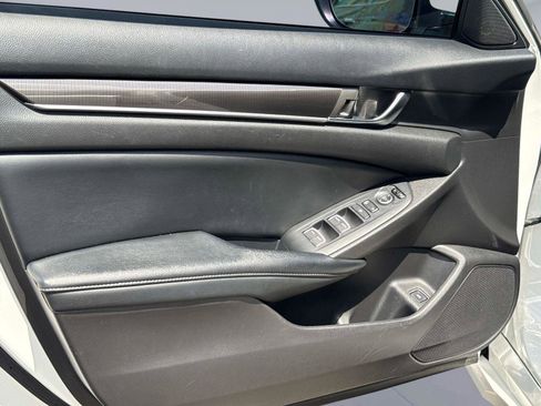 Certified 2018 Honda Accord Sport image 16