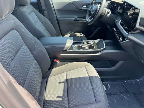 Certified 2026 Chevrolet Equinox LT FWD image 6