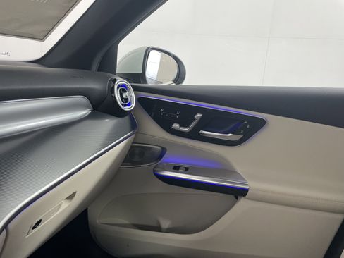 New 2026 Mercedes-Benz GLC 300 image 12