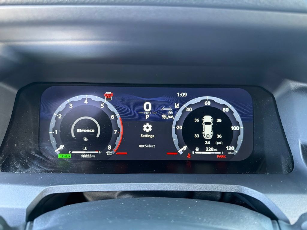Used 2026 Toyota 4Runner Platinum AWD/4WD image 9