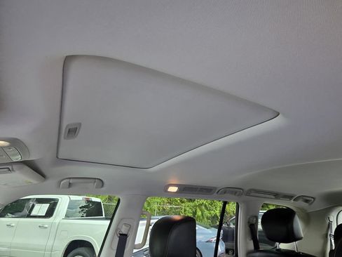 Used 2019 Nissan Armada Platinum w/ Interior Lighting Package AWD/4WD image 8