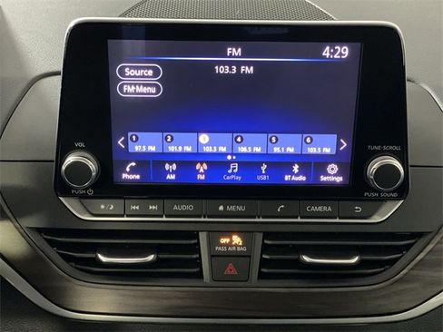 Used 2024 Nissan Altima 2.5 SV image 18