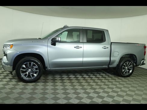 Used 2023 Chevrolet Silverado 1500 LT image 14