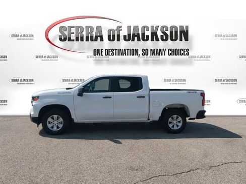 Used 2022 Chevrolet Silverado 1500 W/T w/ WT Value Package AWD/4WD image 6