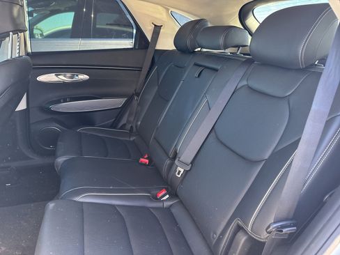 Used 2022 Genesis GV70 2.5T w/ Advanced Package image 5