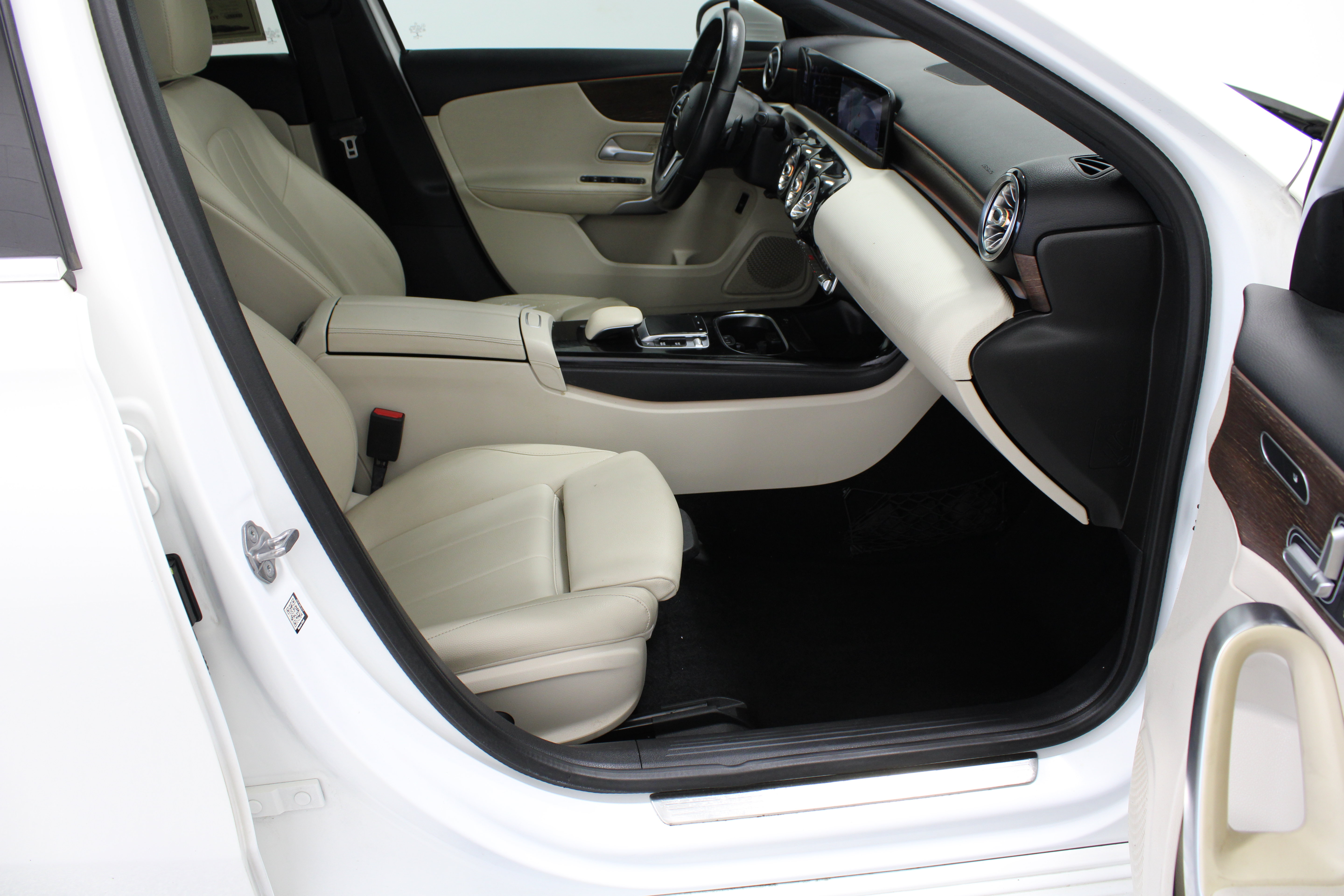 Used 2019 Mercedes-Benz A 220 image 38