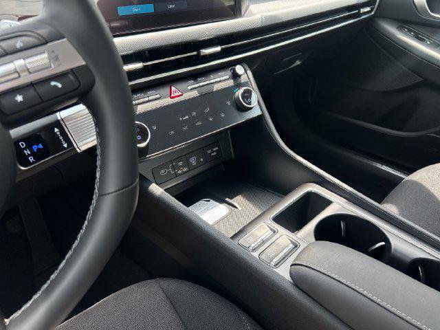 New 2026 Hyundai Sonata SEL FWD image 14