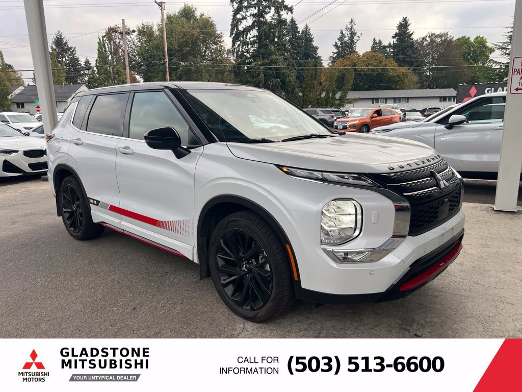 Used 2024 Mitsubishi Outlander SE Black Edition AWD/4WD image 1