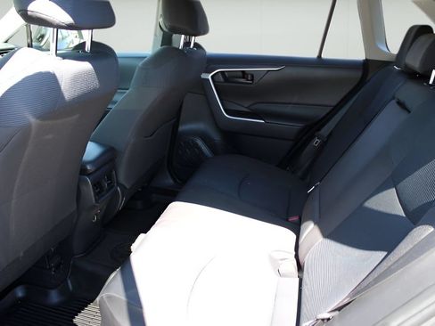 Used 2025 Toyota RAV4 LE AWD/4WD image 20