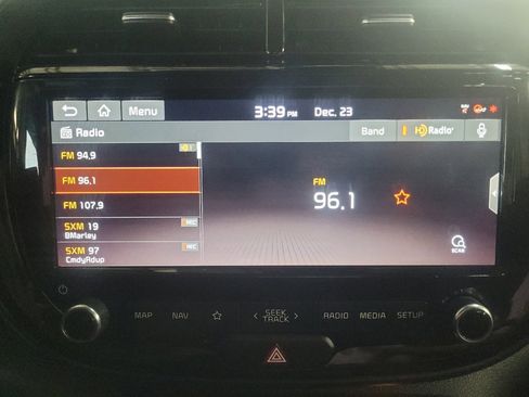 Used 2020 Kia Soul EX image 25