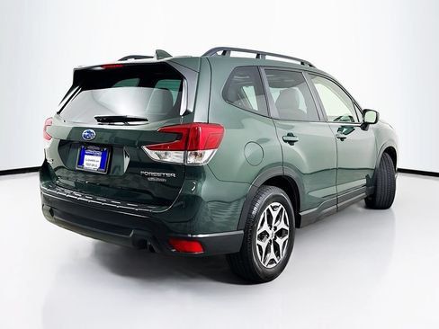 Used 2023 Subaru Forester Premium AWD/4WD image 7