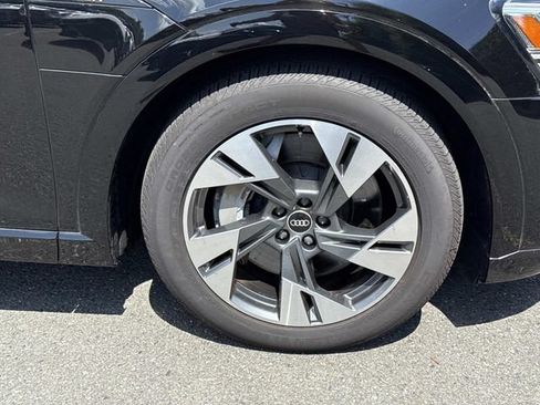 Used 2022 Audi e-tron Premium AWD/4WD image 7